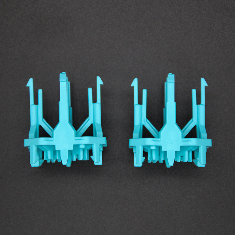 Precision plastic components1 7