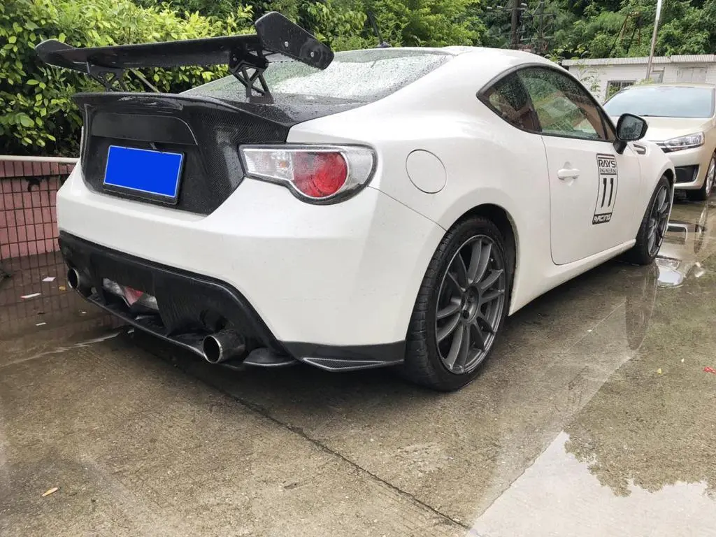 JC-ZYY091  Carbon Fiber Rear Winglet Bumper Splitters for Subaru BRZ 17-18 1