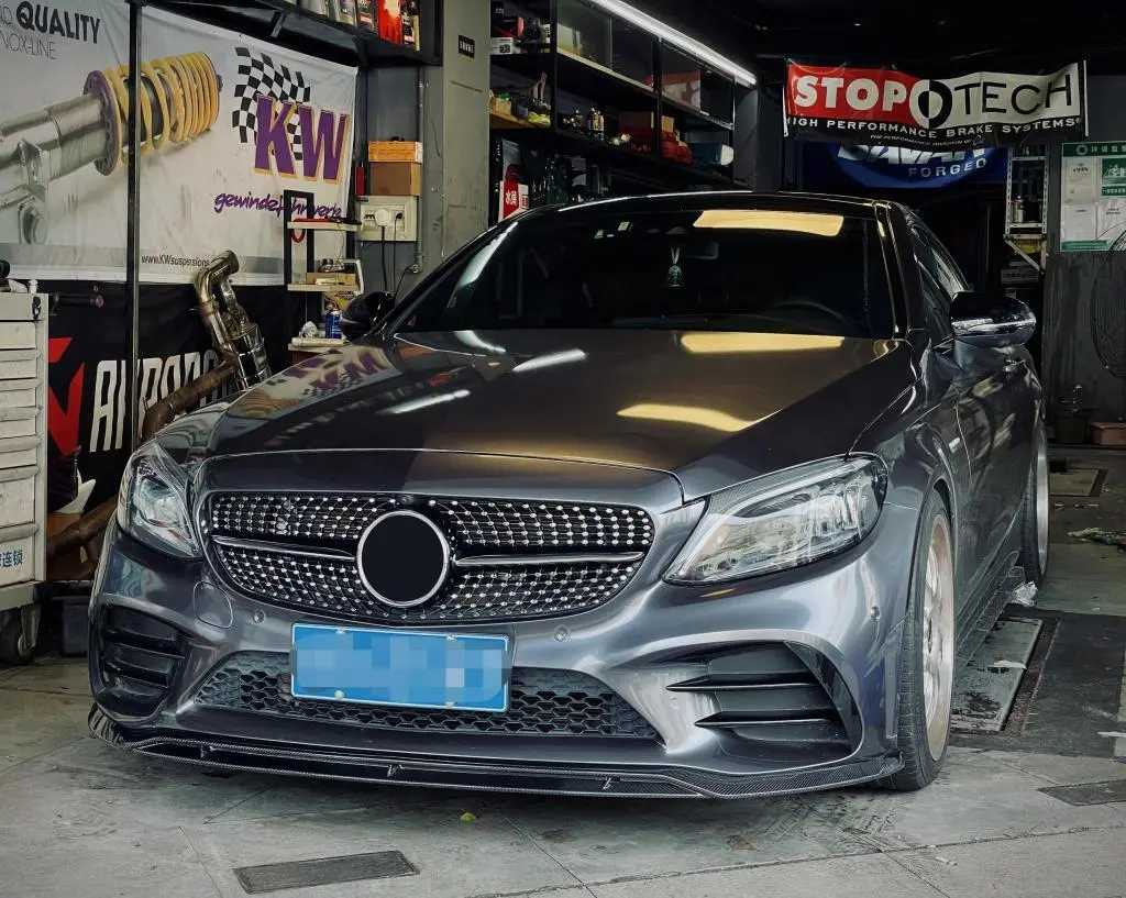 ML-YBX106  W205 C205 A205 Front Bumper Lip for Mercedes Benz C-Class W205 C205 A205 C200 C300 2D 4D 2019-2020 1