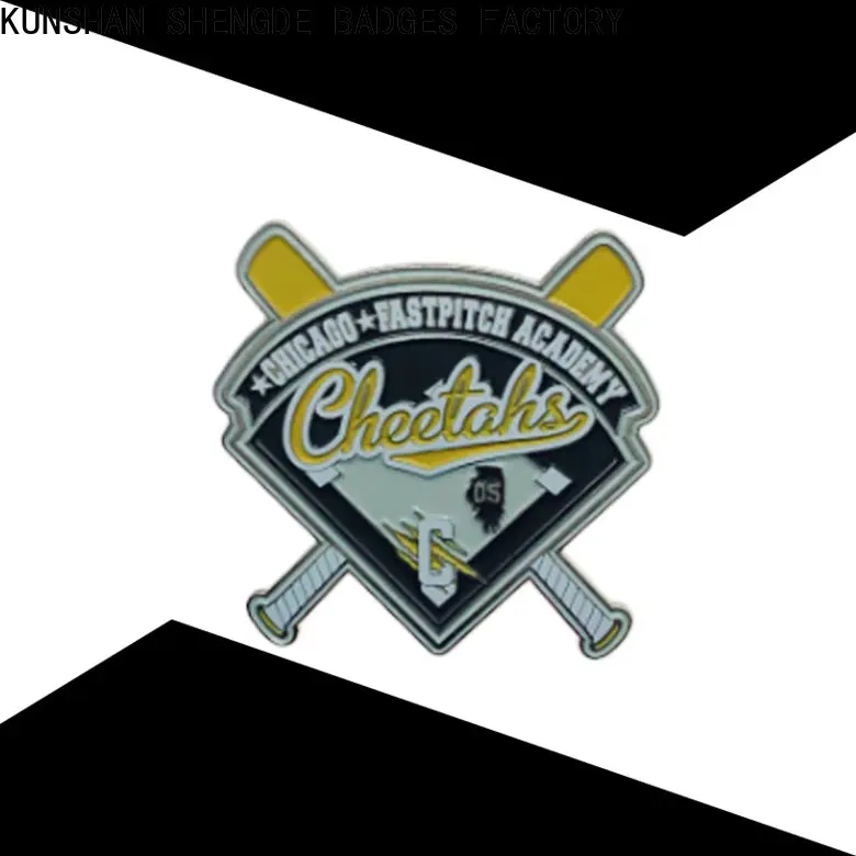 High-quality crown lapel pins for business bulk production 1