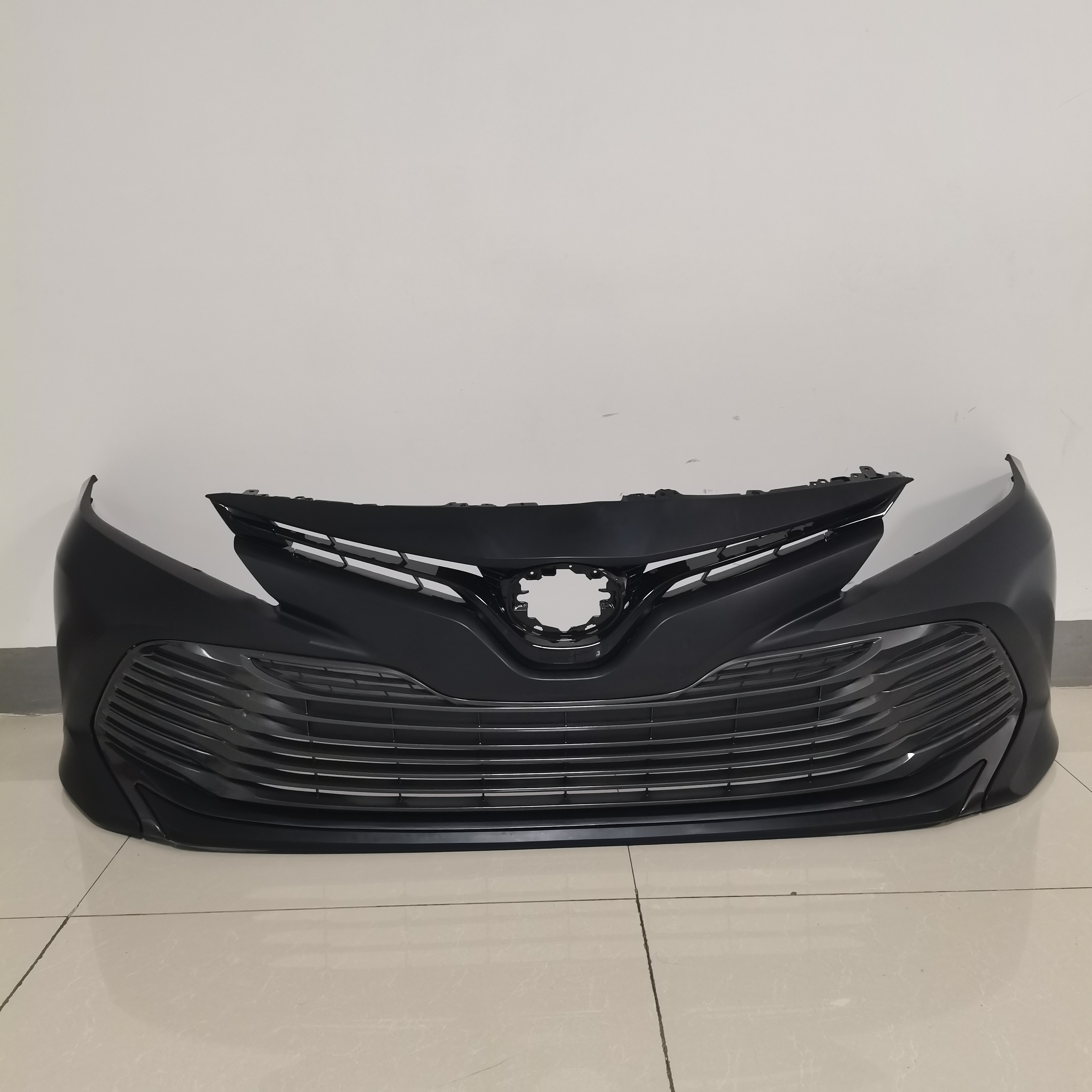 Front Bumper Cover &amp; Grille Assembly Kit For 2018 LE Toyota Camry 1