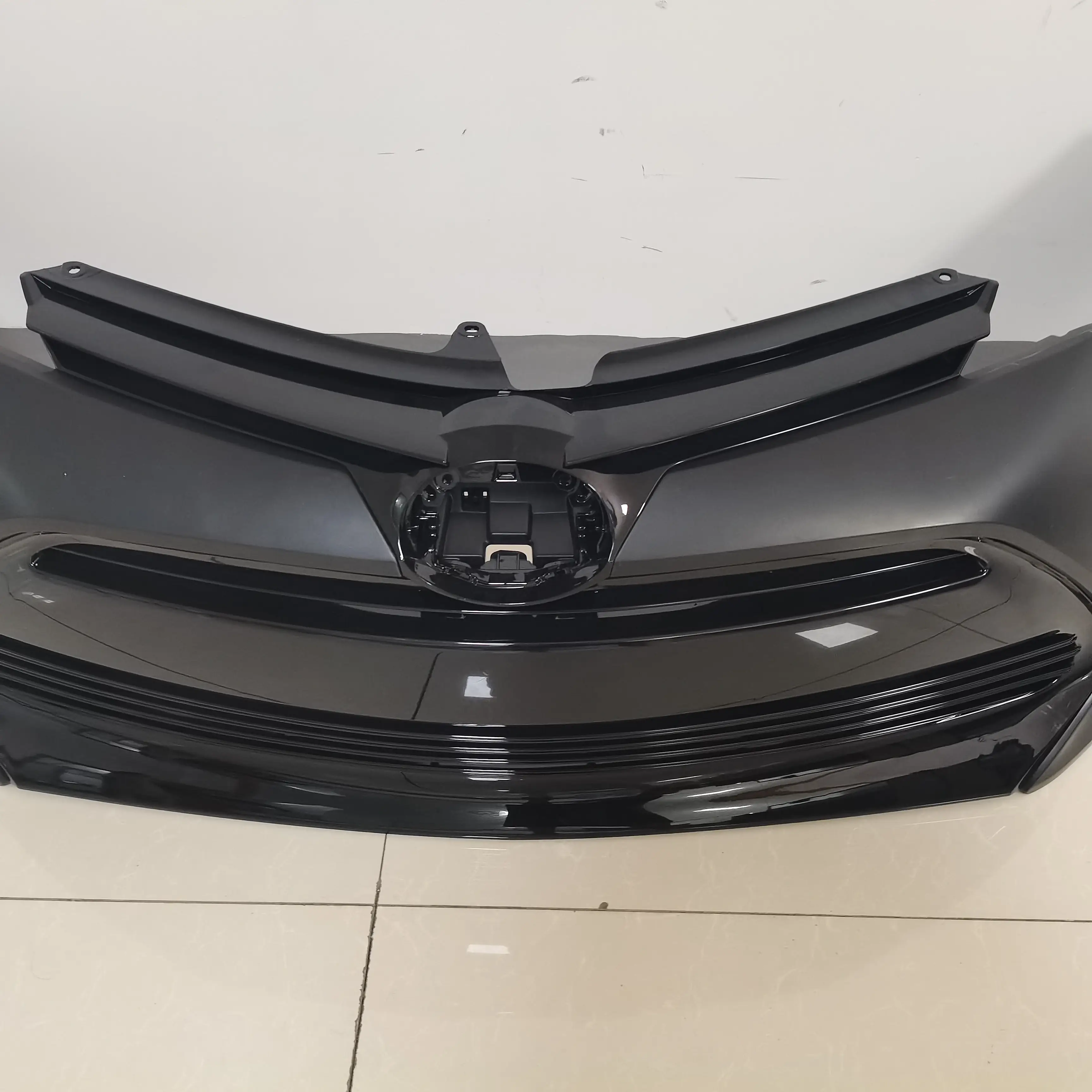 Ante bumper Cover &amp; Grille Conventus Toyota Corolla Kit For2017LE 1