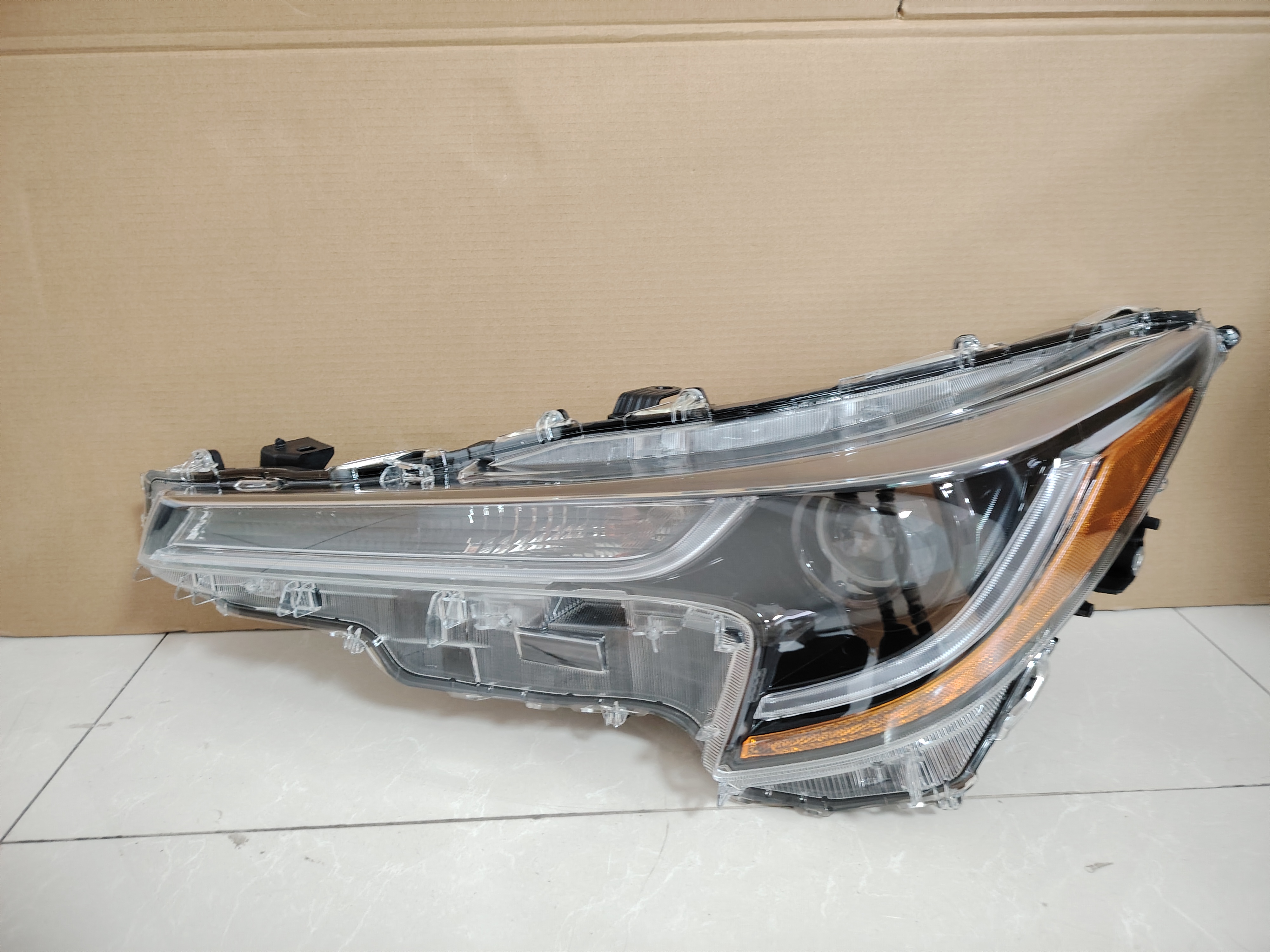 LED ფარები თავსებადი 2023-2025 Toyota Corolla 2023 Le 81110-02t70/81150-02u60 1