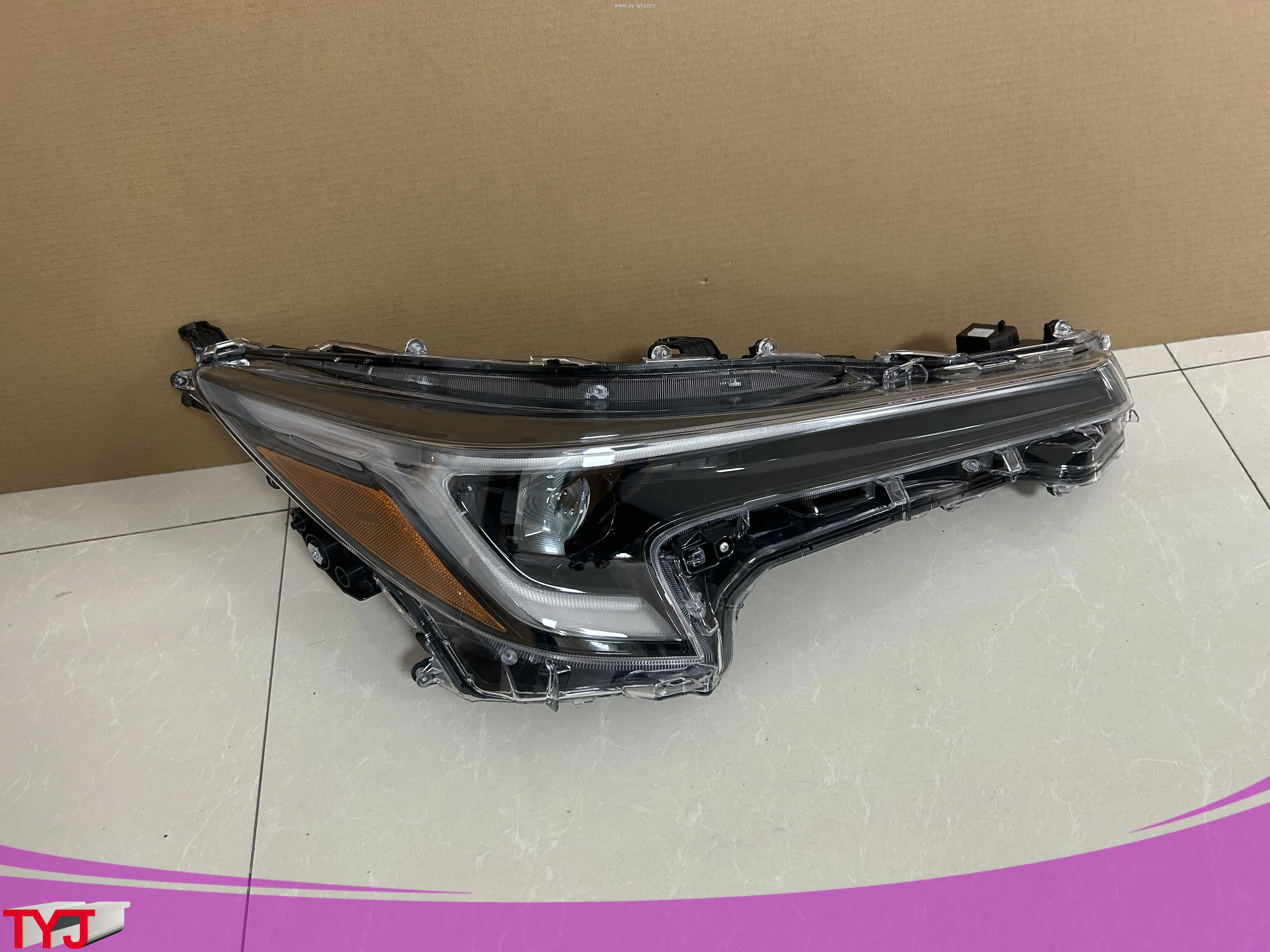 Custom brightest car headlights brand price Manufacturer | TYJ Vehicle Parts 1