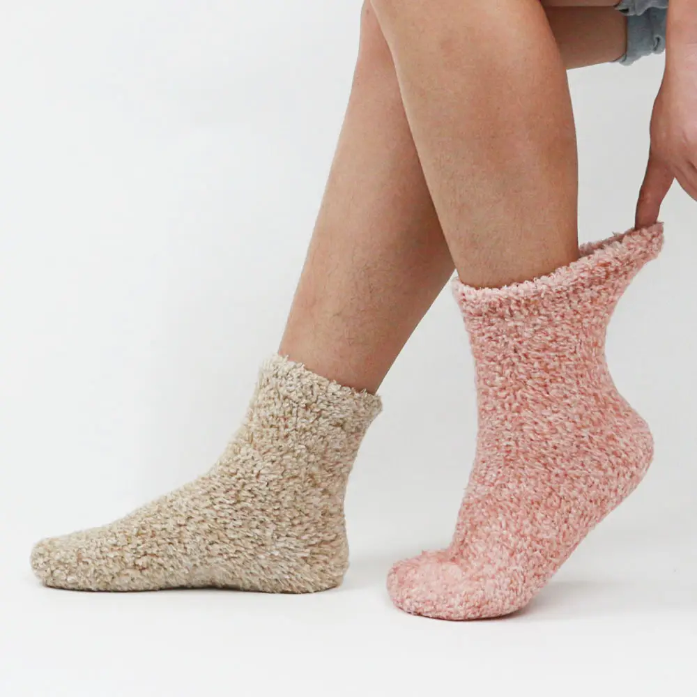 Professional Mens Heat Holder Socks Manufacturing for Keeping Warm in Cold Weather 5