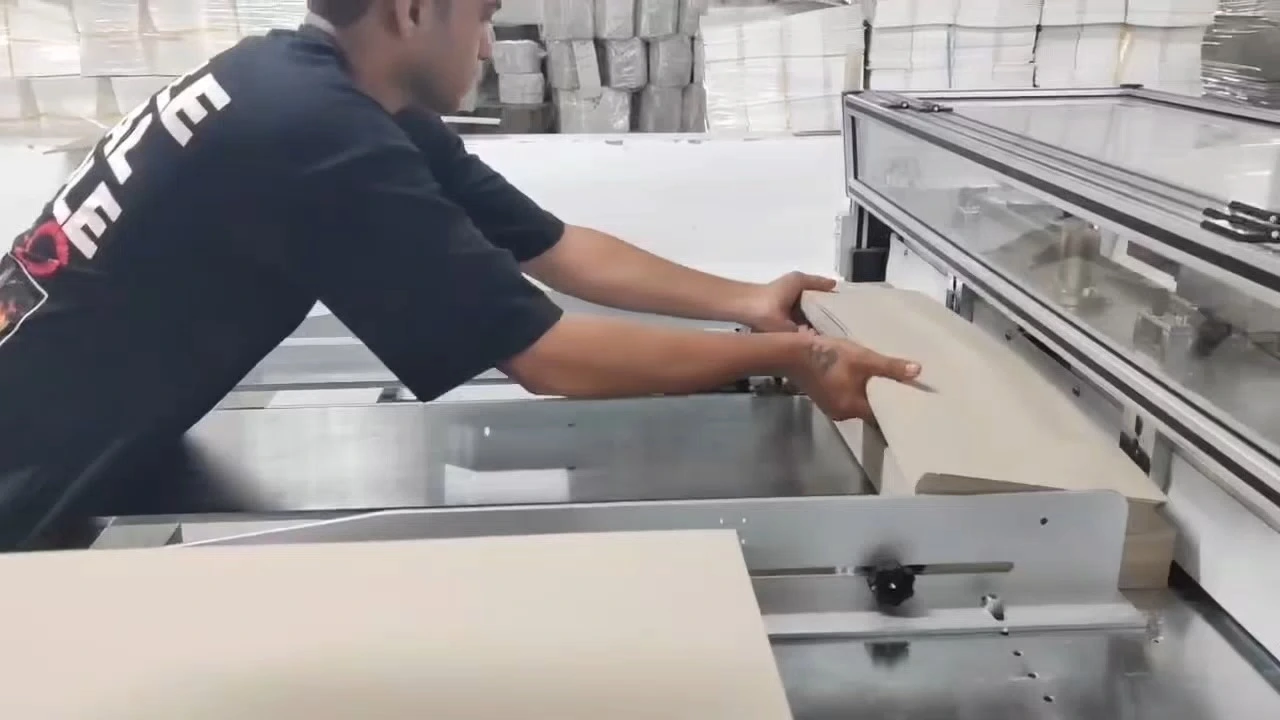 Cardboard Slitting Machine KL-1350: Industrial Cardboard Cutter 1