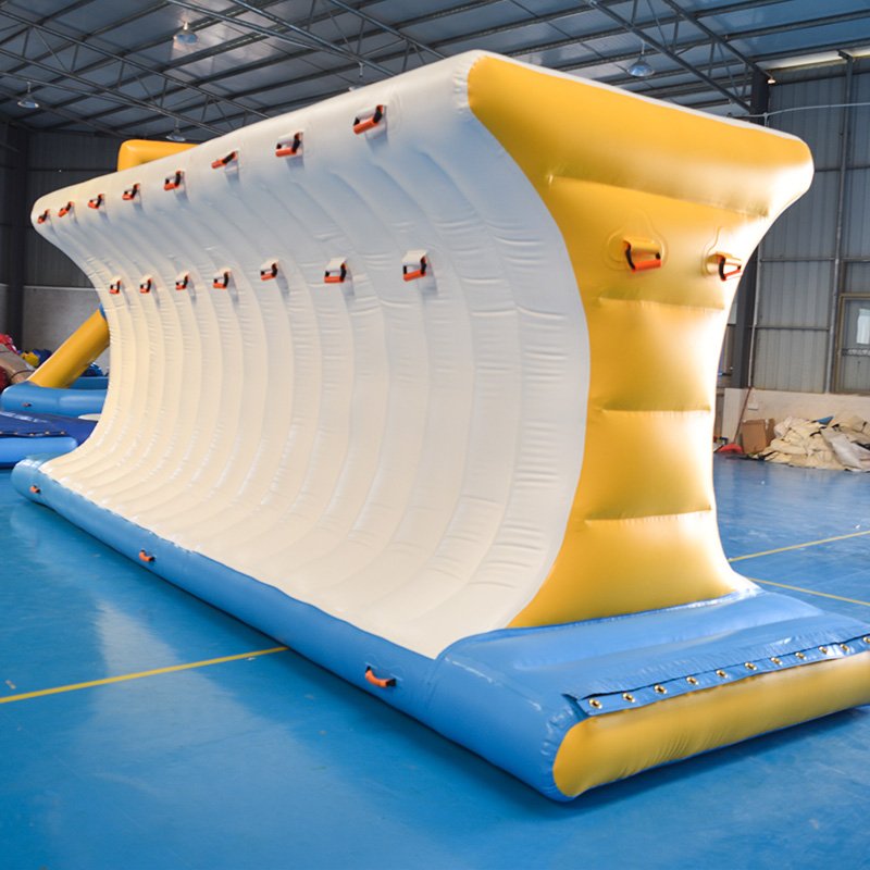 Bouncia  Array image468