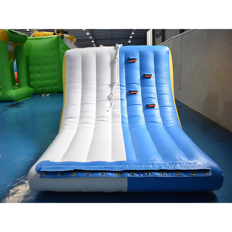 Bouncia  Array image468