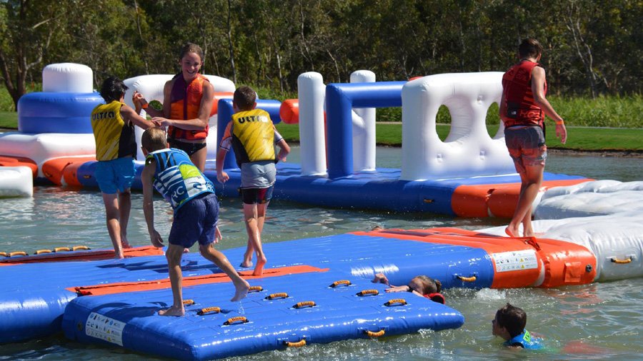 Bouncia  Array image759