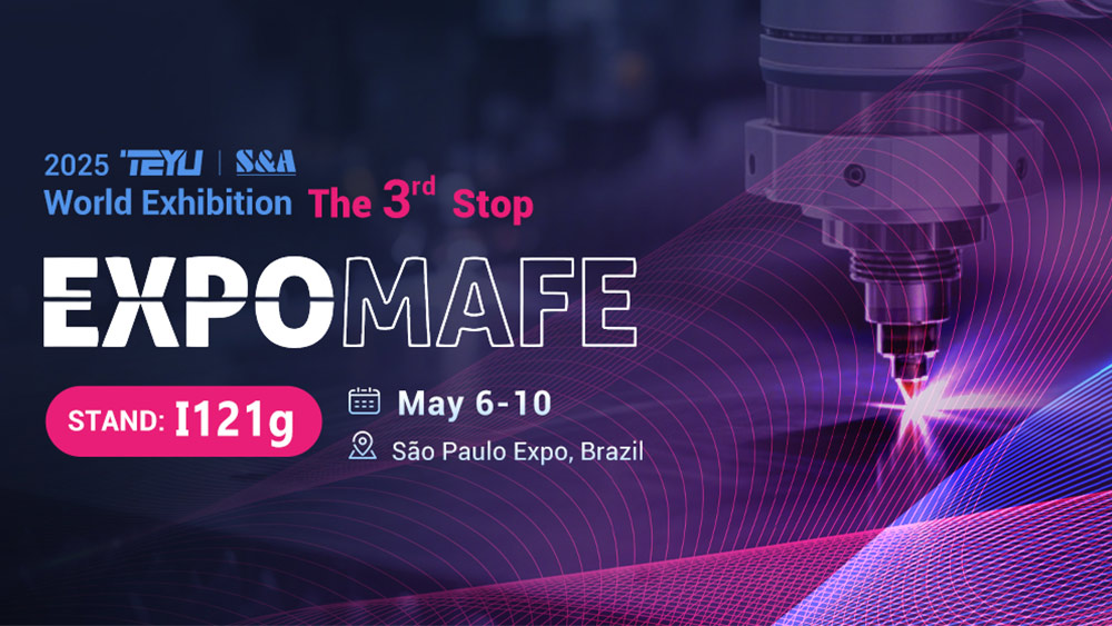 TEYU representatives at Booth I121g at the EXPOMAFE 2025 exhibition in São Paulo, Brazil