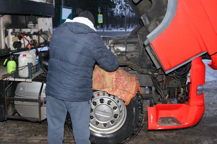 compact-loader-cold-start-problems-diesel-hard-starting-winter-jobsite
