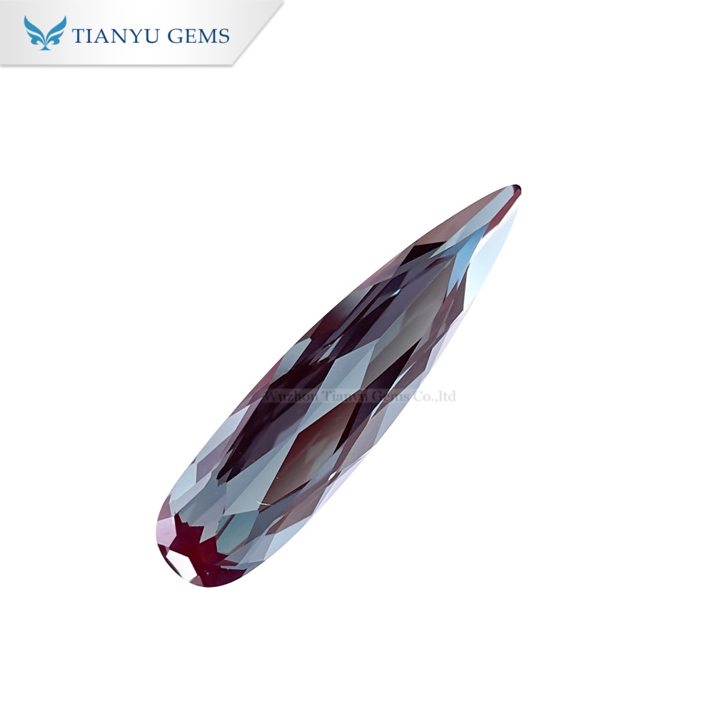 細長い洋ナシ型の合成アレキサンドライト宝石 | Tianyu gems
