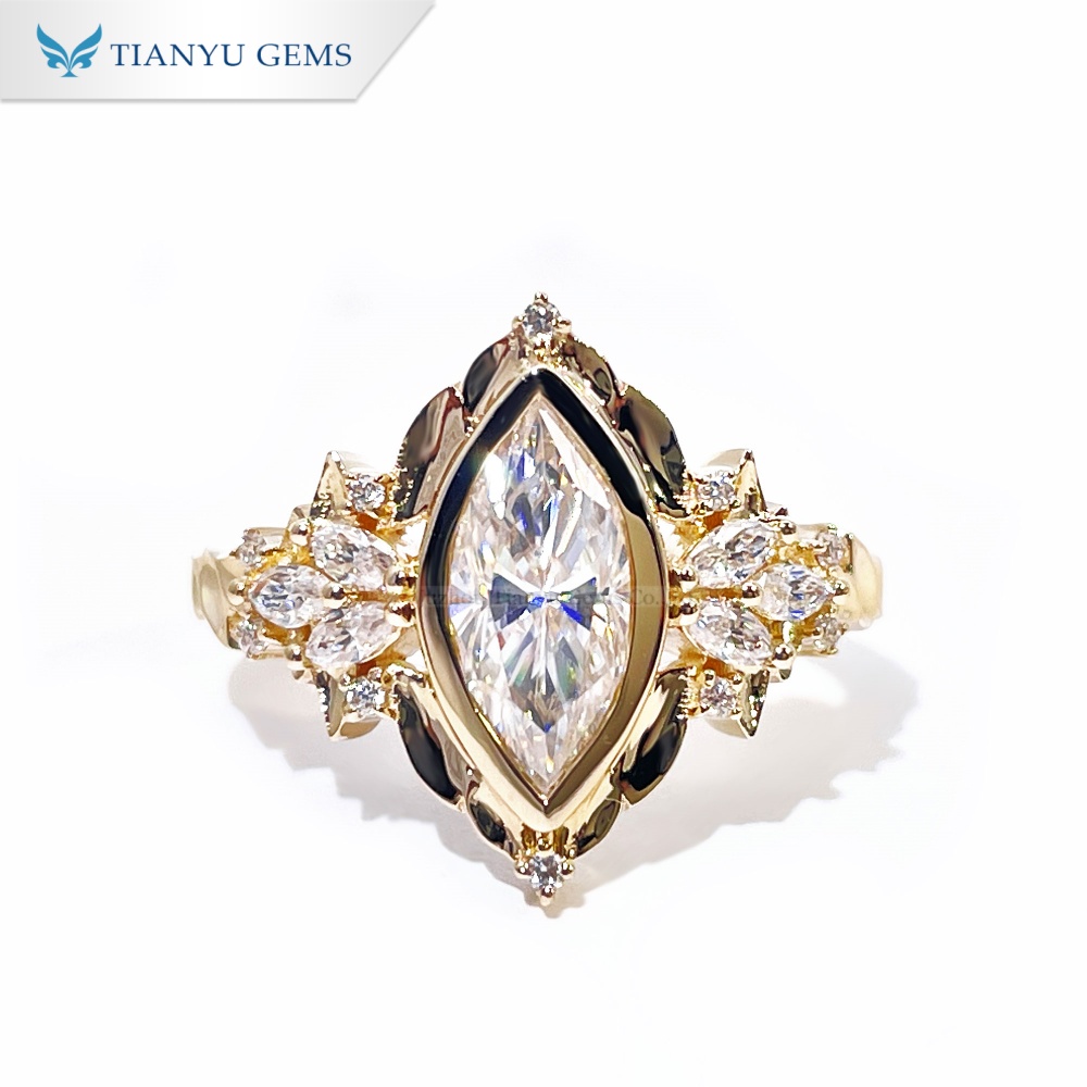 Tianyu Gems Marquise Cut Moissanite Forlovelsesring 10K Luksuriøs  Vielsesring med Bezel-Sett | Tianyu Gems, image size:1000x1000
