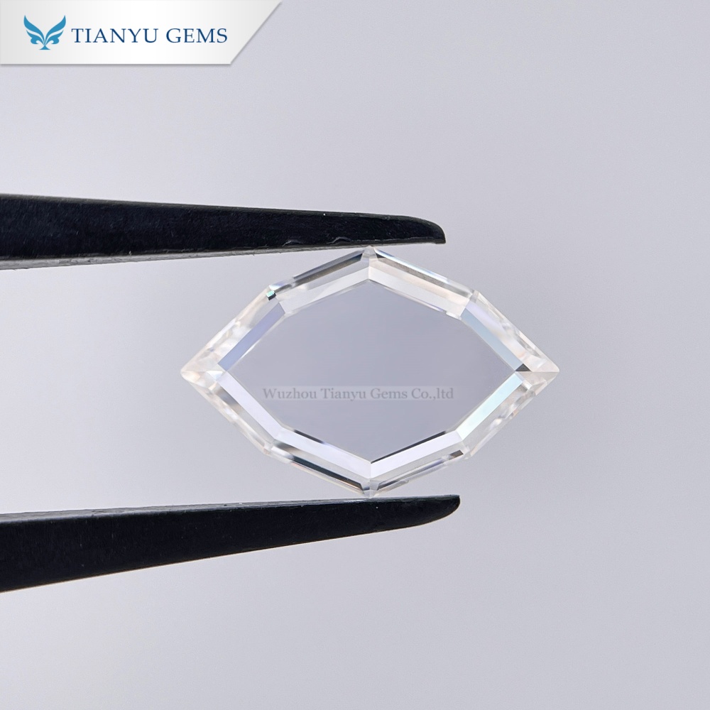 スワロフスキーモアッサナイトダイヤモンド0.9ct 透明無色 スワロフスキーモアッサナイトダイヤモンド 0.9ct 透明 無色