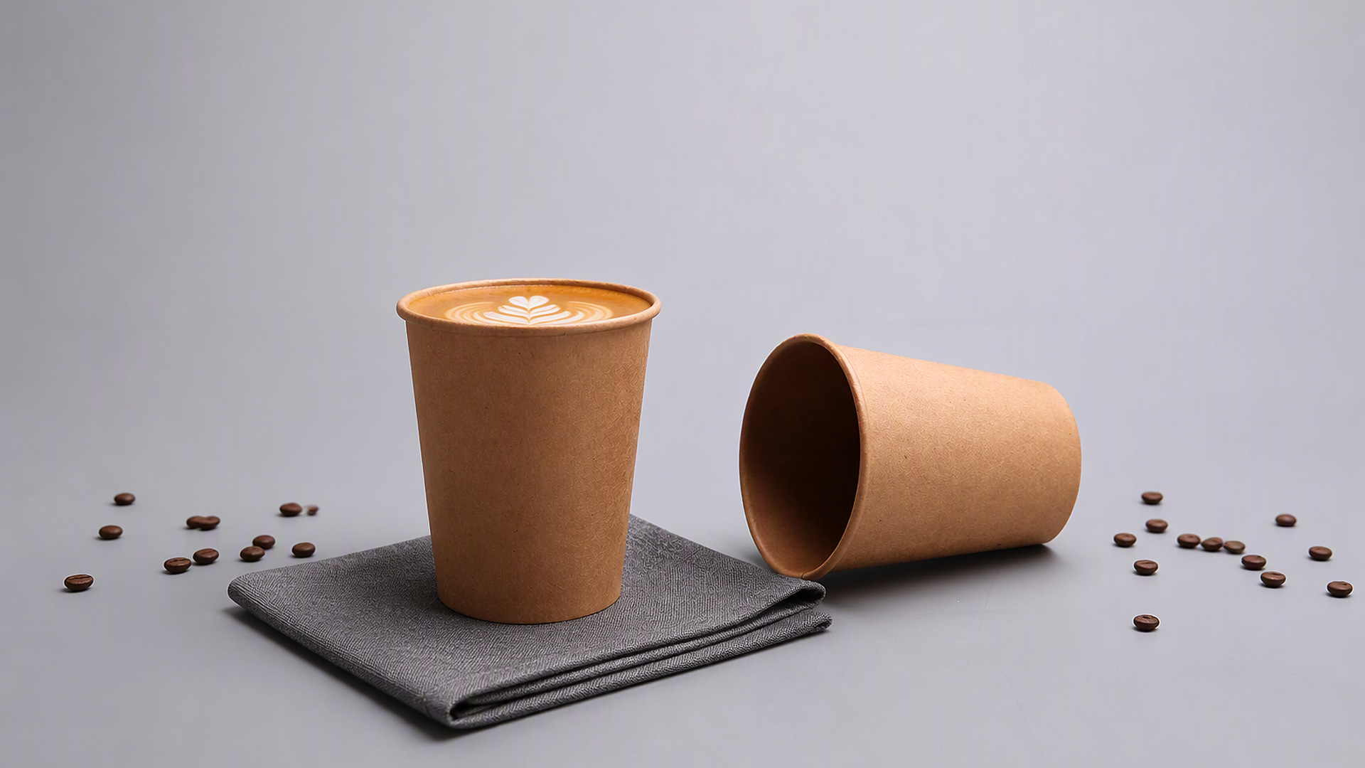 Single wall vending cups with varnishing gloss or matt lamination